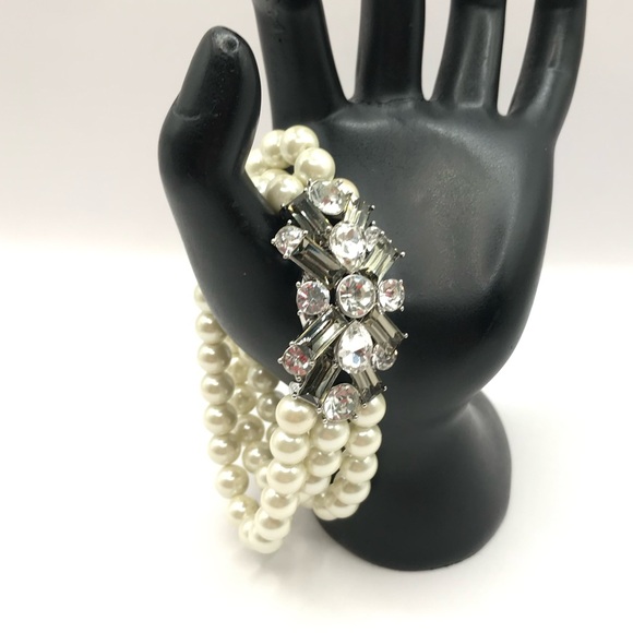 Lustrous Triple Strand Faux Pearl and Crystal Stretch Bracelet - Picture 2 of 7